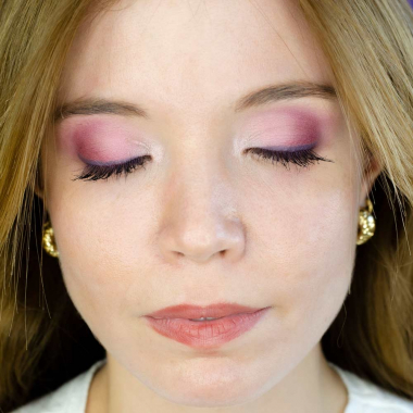 pink and garnet eyeshadow
