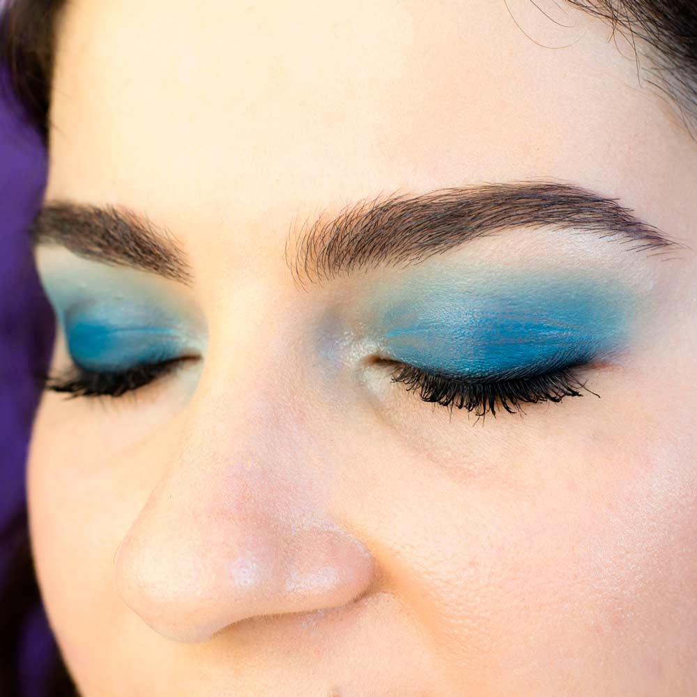 Sombra de ojos azul y negro | Camaleon Cosmetics