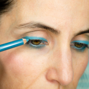 turquoise blue eyeliner pencil